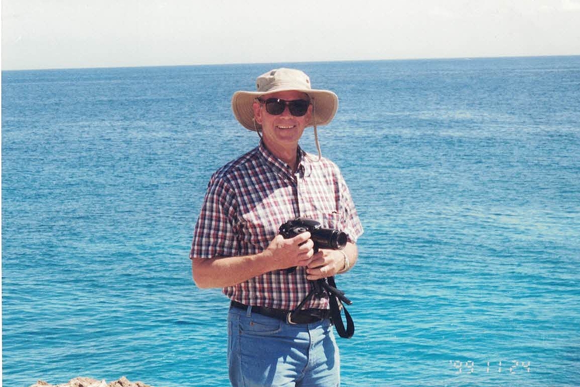 Dad beach 00a